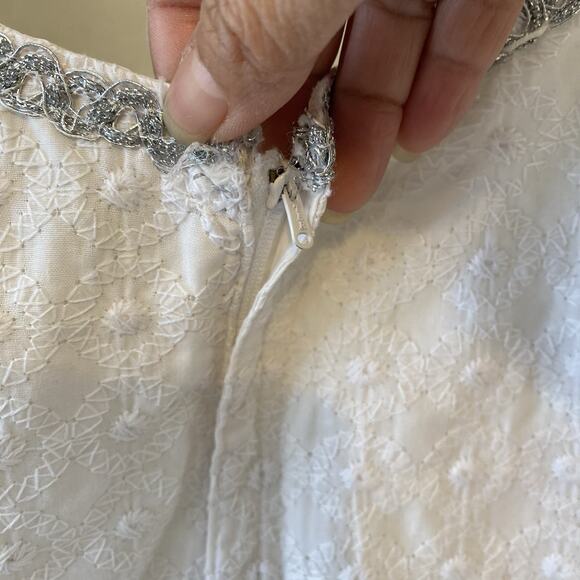 Vintage Mini Dress White Lace Butterfly Sequins Zip Back Split Side Jrs XS/S - Picture 9 of 9